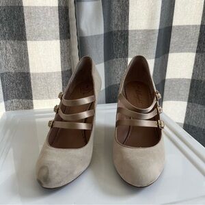 Elegant Beige Women's Shoes